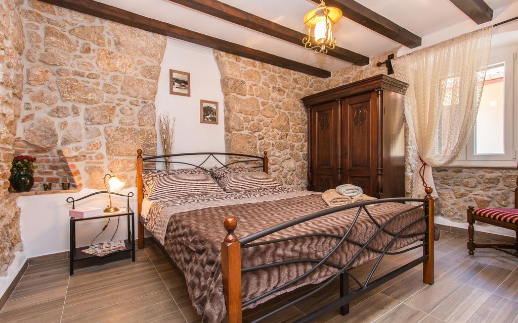 Apartman Bonaca Vrbnik  Bagian luar foto
