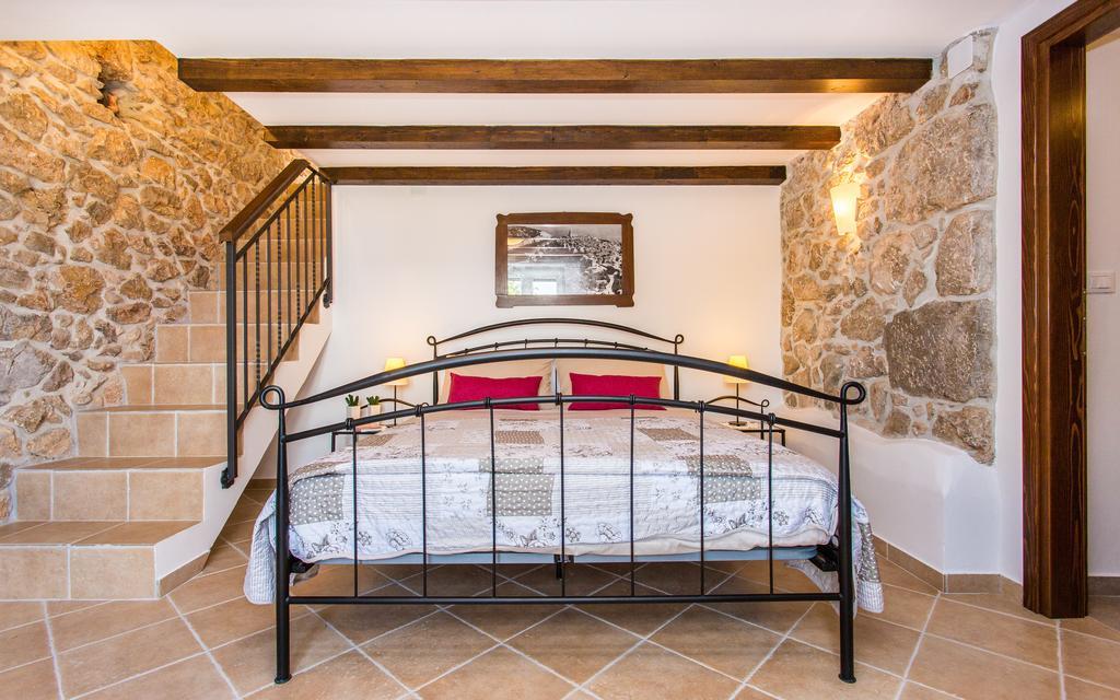 Apartman Bonaca Vrbnik  Bagian luar foto